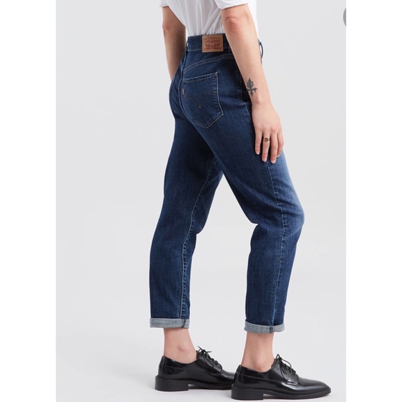 Levi's Denim - Levi’s Classic Crop Jeans Size 6